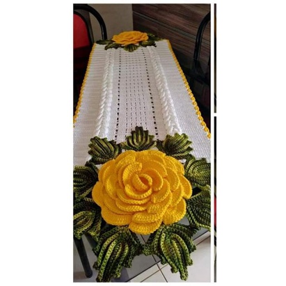 Trilho de mesa em crochê Rubi / caminho de mesa de crochê Rubi  confeccionado 100% a mão | Shopee Brasil