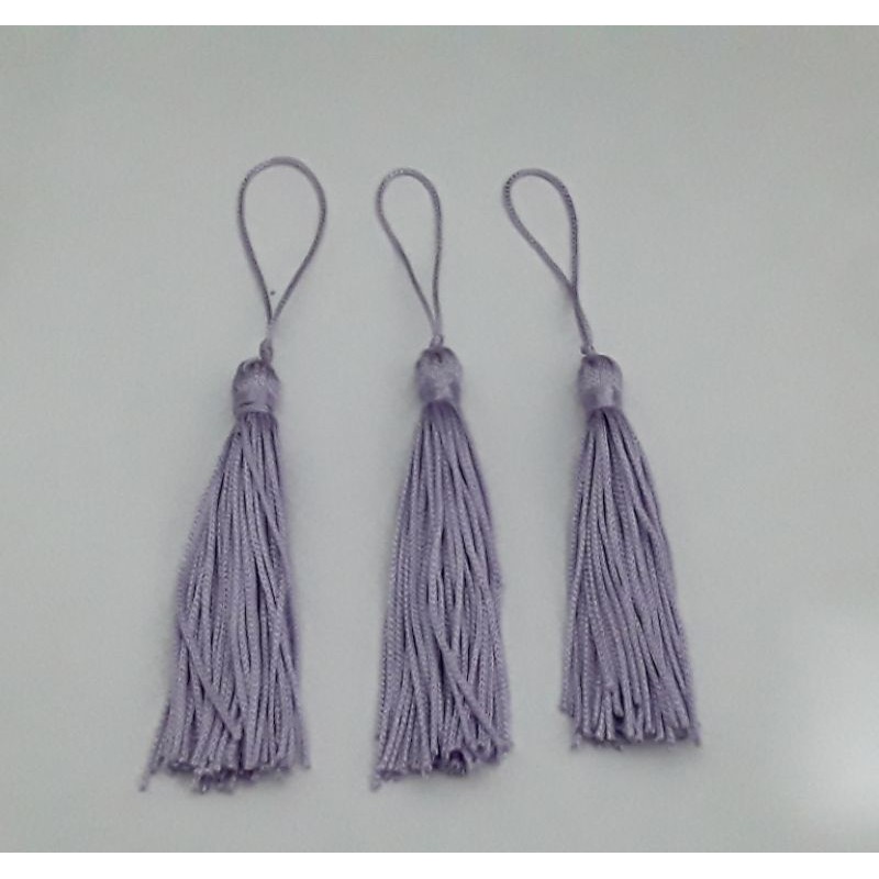 10  PINGENTES DE SEDA  8cm - COR Lilás