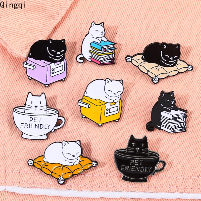Pin Esmaltado Gato Bonito Do Café Livro Black Cat Broches Emblemas Pinos De Lapela Animal Dos Desenhos Animados Jóias Acessórios Presentes Engraçados