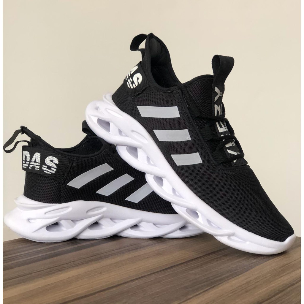 tênis esportivo adidas