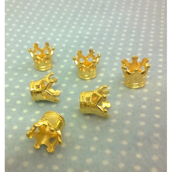 Mini Coroa Redonda Dourada - ABS - Aplique coroa 3d em Oferta na Shopee