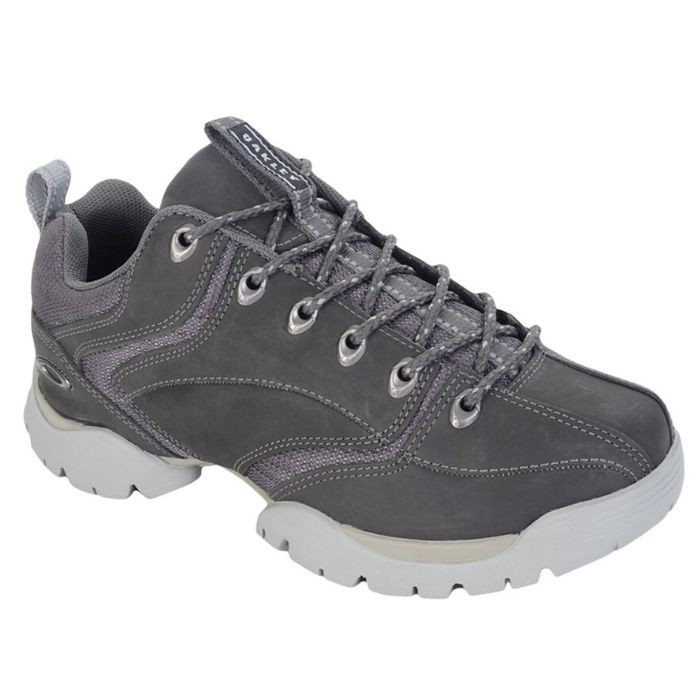 botinha da oakley cinza