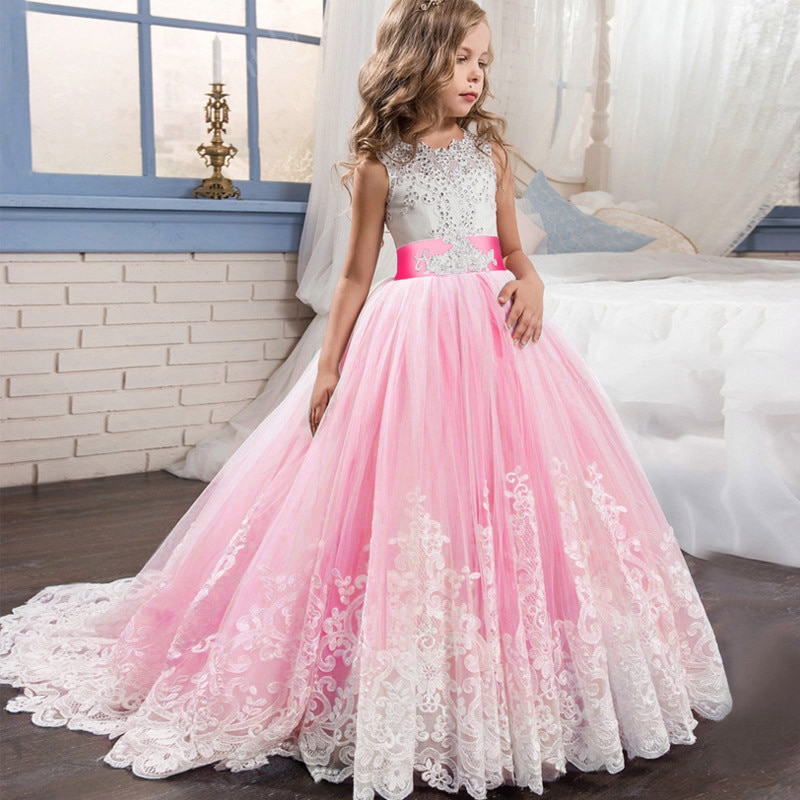 menina com vestido