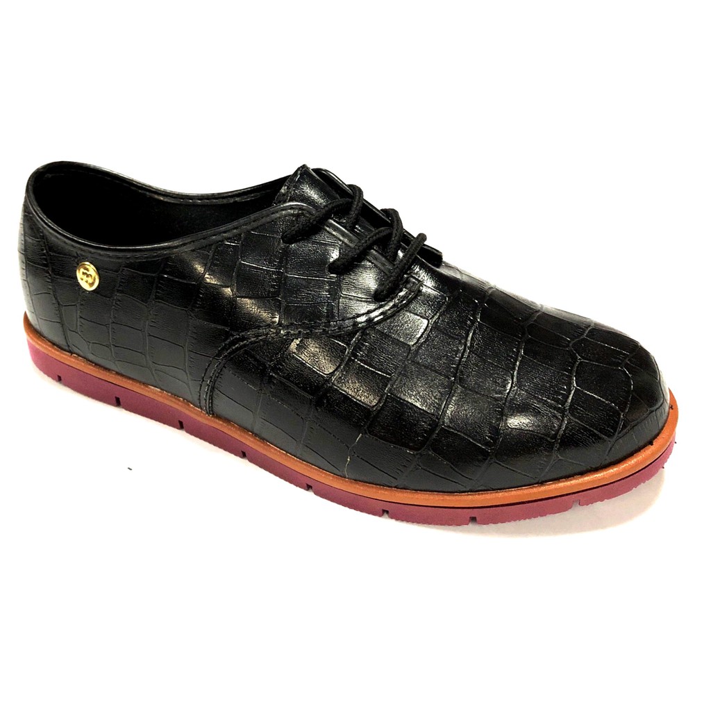 Sapato Feminino Moleca 5613 Oxford Verniz Croco Preto