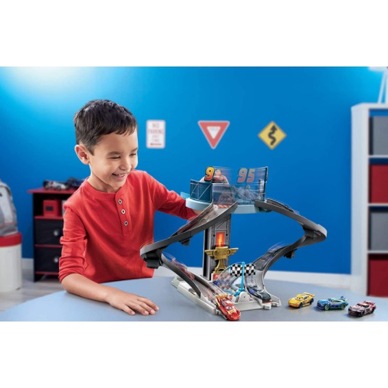 CARS PISTA DE TREINAMENTO TORRE RUST-EZE - MATTEL - GJW42