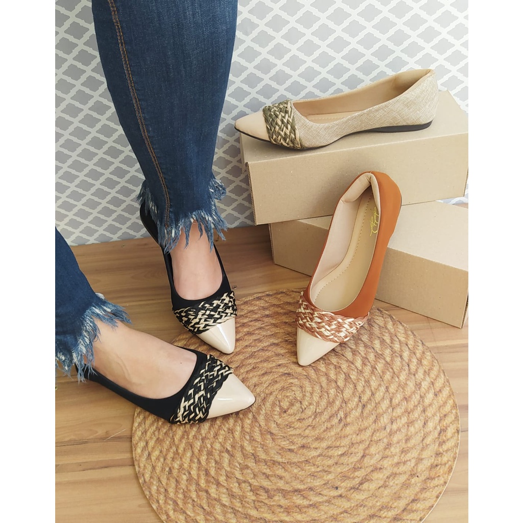 Sapatilha Feminino Bico Fino Faixa Trançada Maitê Love Shoes 34 Ao 40 em Oferta na Shopee