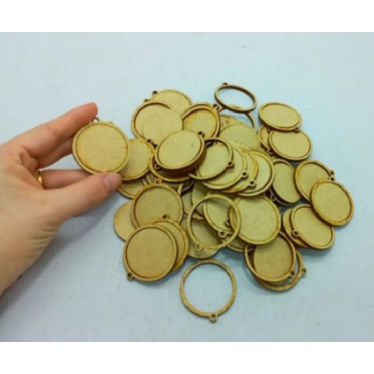 Bastidor para Pingente Kit 20 un mini Bastidor chaveiro pingente cru 4cm Lembrancinha em Oferta na Shopee