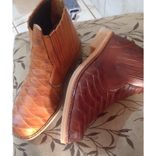 Botina escamada em Oferta na Shopee