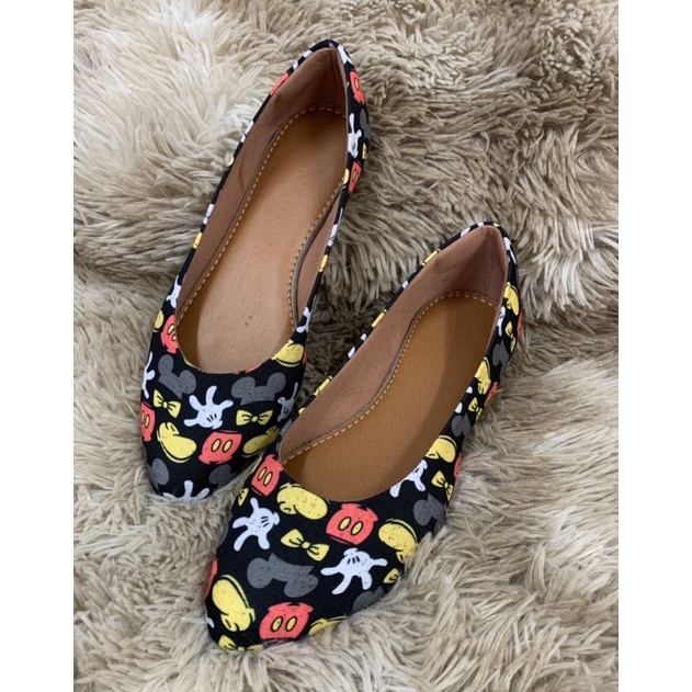 Sapatilha Mickey Confort Preto e Amarelo Personagem