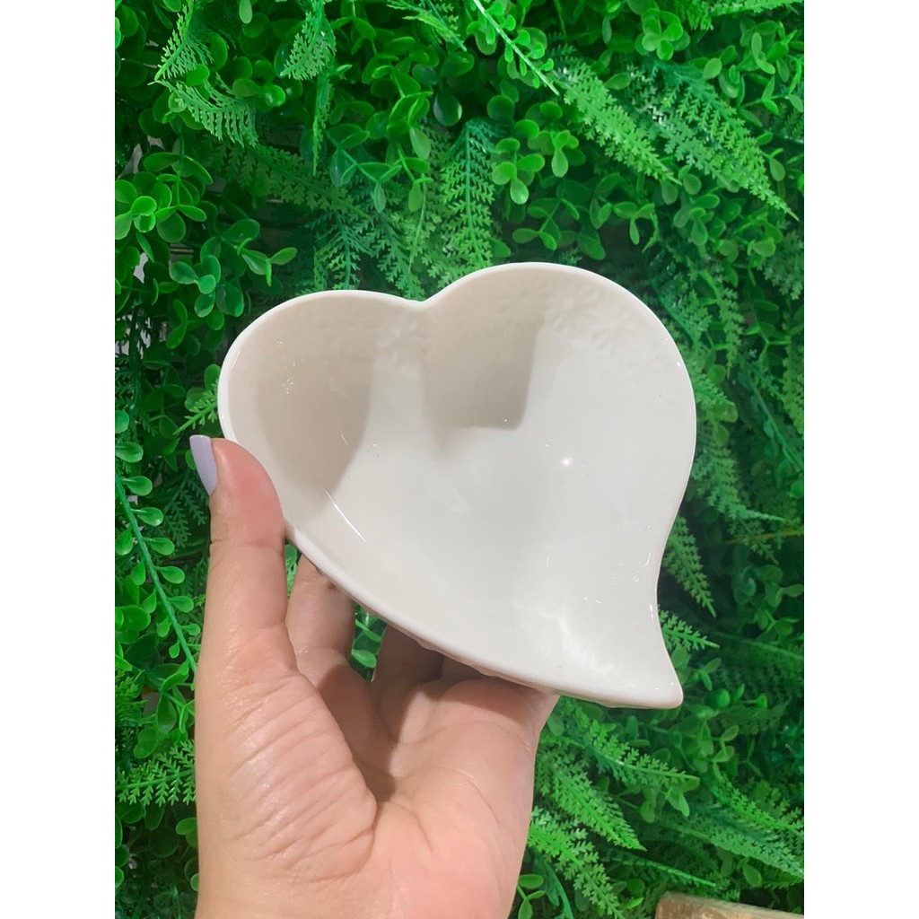 Bowl Petisqueira de Coração Branco em cerâmica com relevo Pote em formato de coração