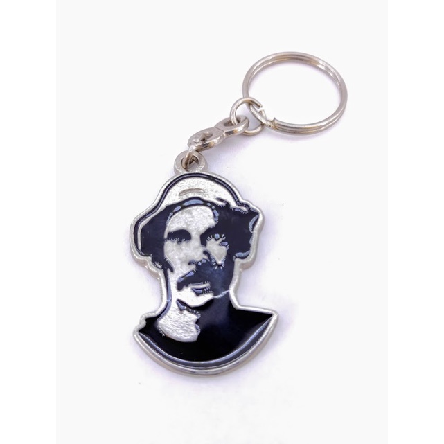 Chaveiro Seu Madruga em Metal e Pintura Esmaltada em Oferta na Shopee