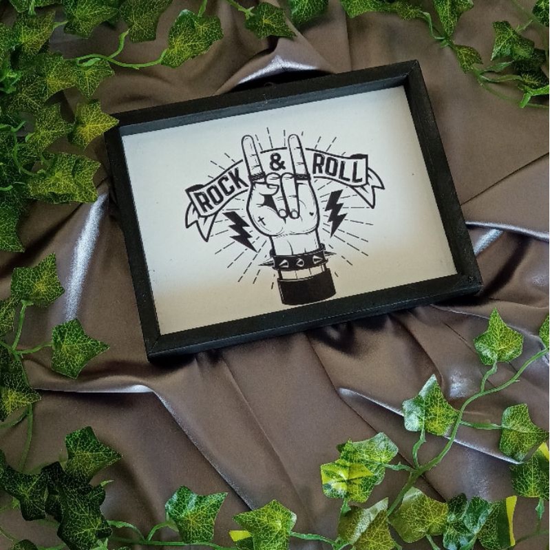 Quadro decorativo Rock In Roll | Shopee Brasil
