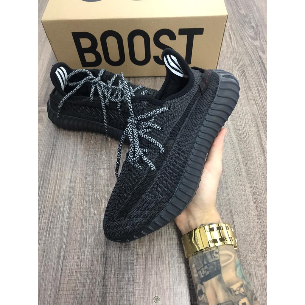 yeezy boost 350 preto