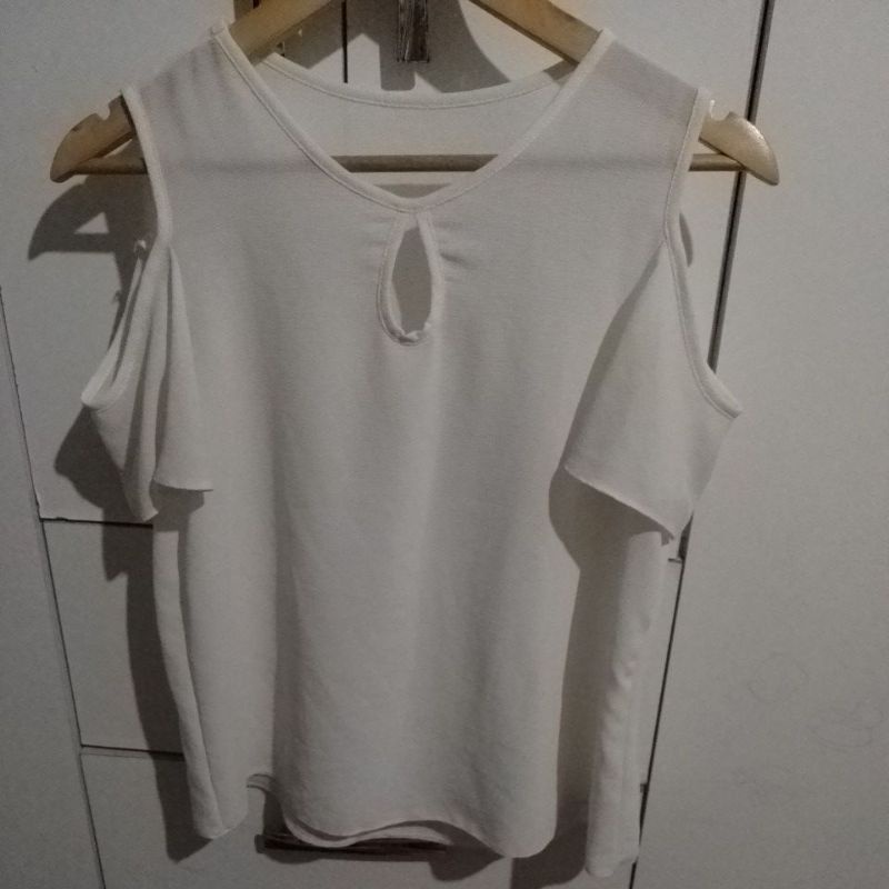 camisa leve branca transparente 48