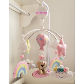 Móbile Musical Giratório Alegria, Ursa Rosa, Balões, Arco Íris, Nuvens e Estrelas, Personalizado com o nome da bebê em Oferta na Shopee