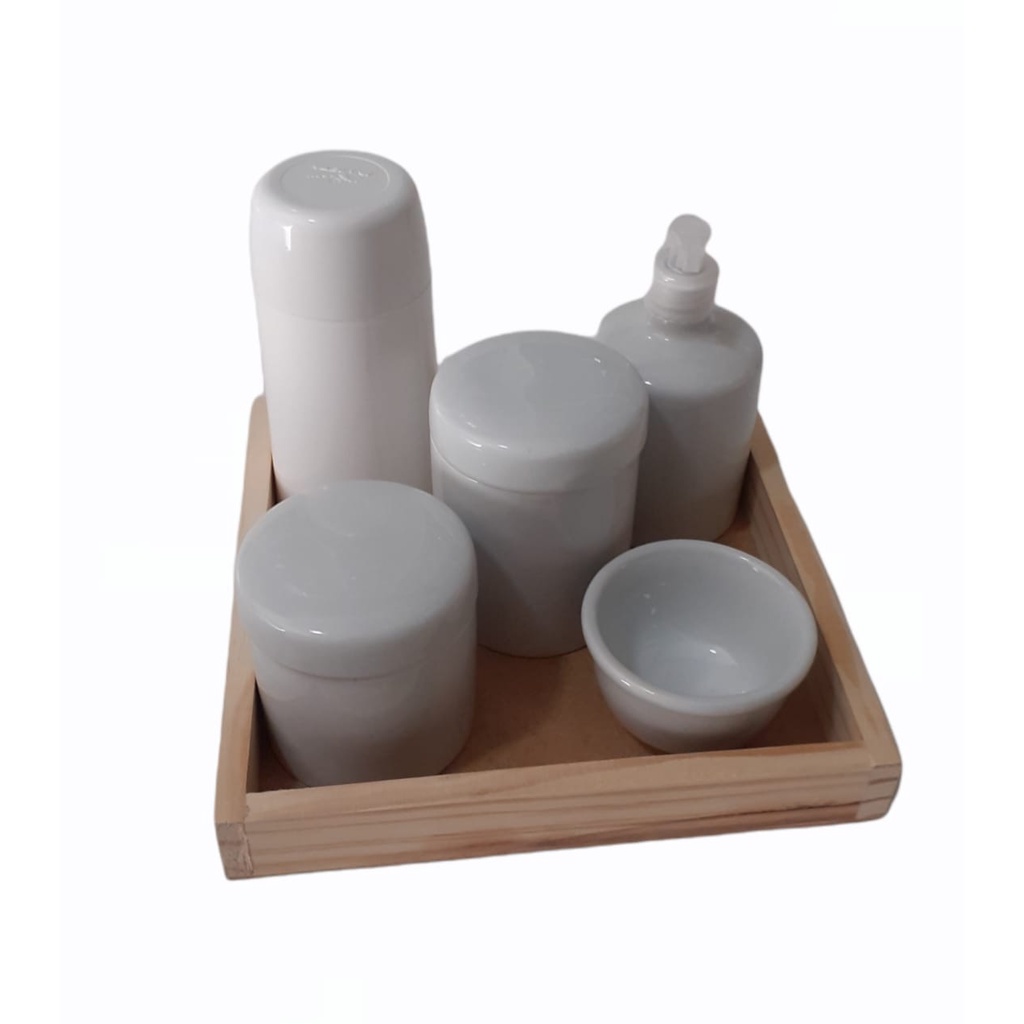 Kit Higiene para Bebê em Porcelana Maternidade Menino Menina com Garrafa térmica e Porta Alcool em gel