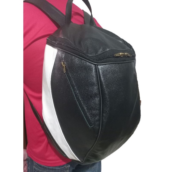 Mochila Espaçosa de Couro Legítimo Fabricação Própria Reforçada