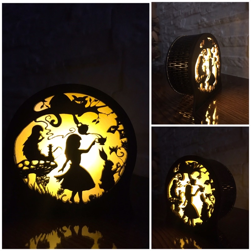 Luminária Geek de mesa Alice no País das Maravilhas em Oferta na Shopee