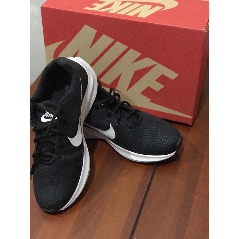 Tênis Nike Basic Preto e Branco- Unissex | Shopee Brasil