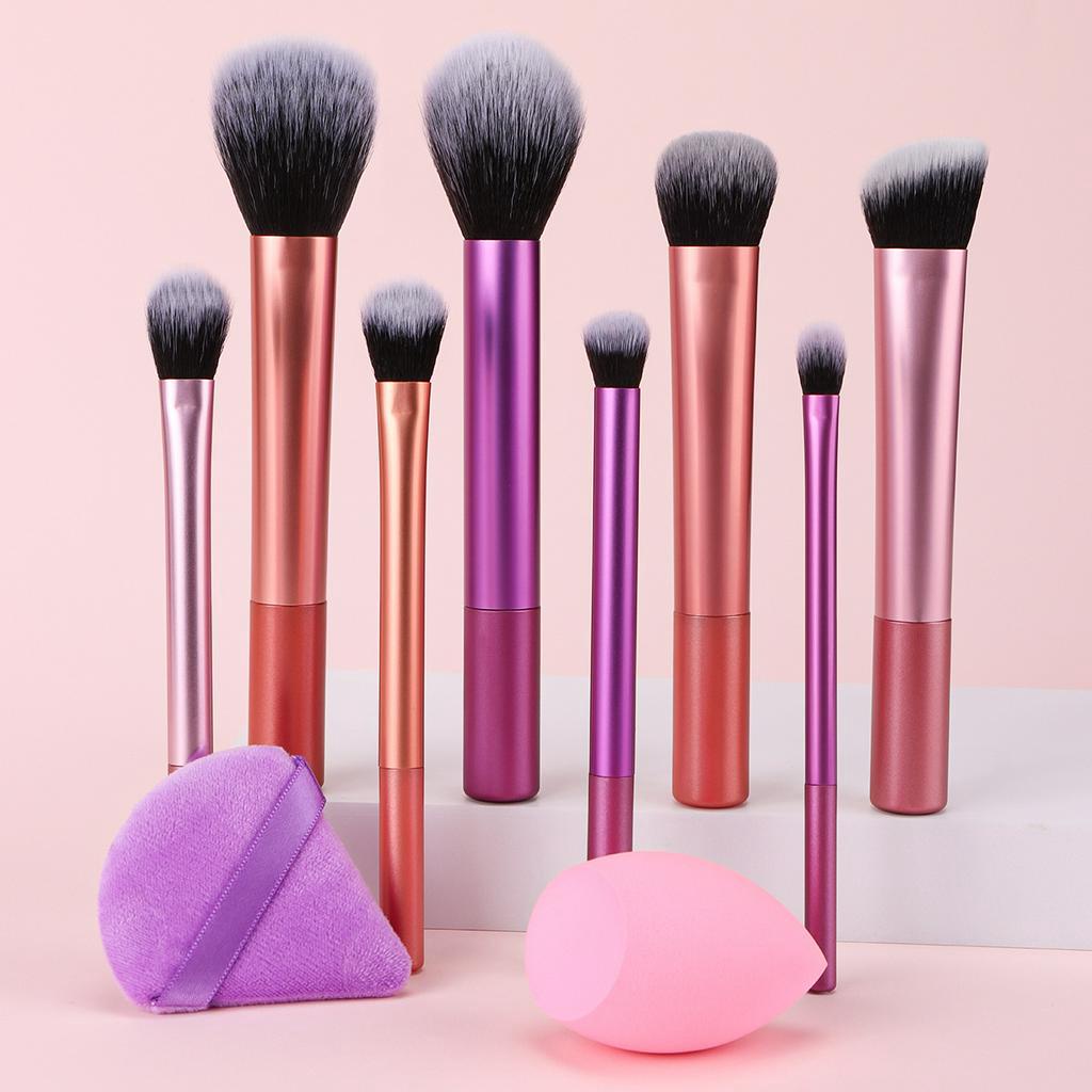 8 Conjuntos de escovas de maquiagem incluem escova em pó solta Escova corretiva Blush Escova corretiva Eyeshadow Brush & One Beauty Egg & 1 Puff Função completa Adequada para todos os tipos de pele Viagem Convenientes ferramentas de maquiagem