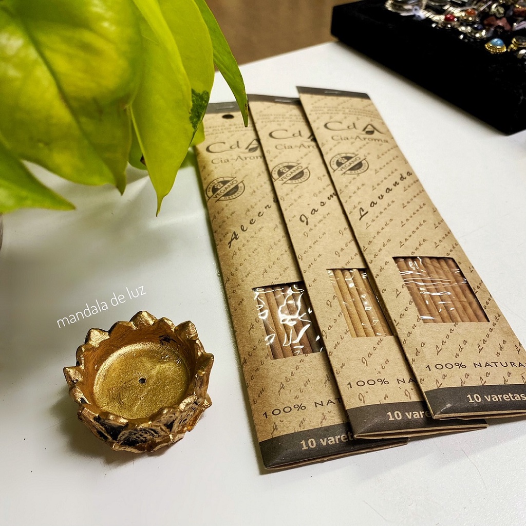Kit de Incensário Flor de Lótus Resina com 3 Incensos 100% Naturais de Alecrim, Lavanda e Jasmim