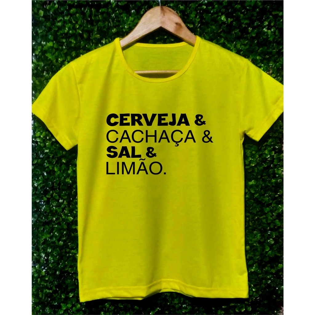 Camiseta Baby look fraseCerveja e cachaça sal e limão