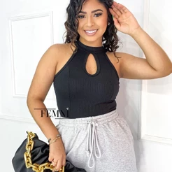 Blusinha Básica Feminina Regata Canelada Gola Alta Com Decote e Bojo Tamanho Unico Moda Blogueira