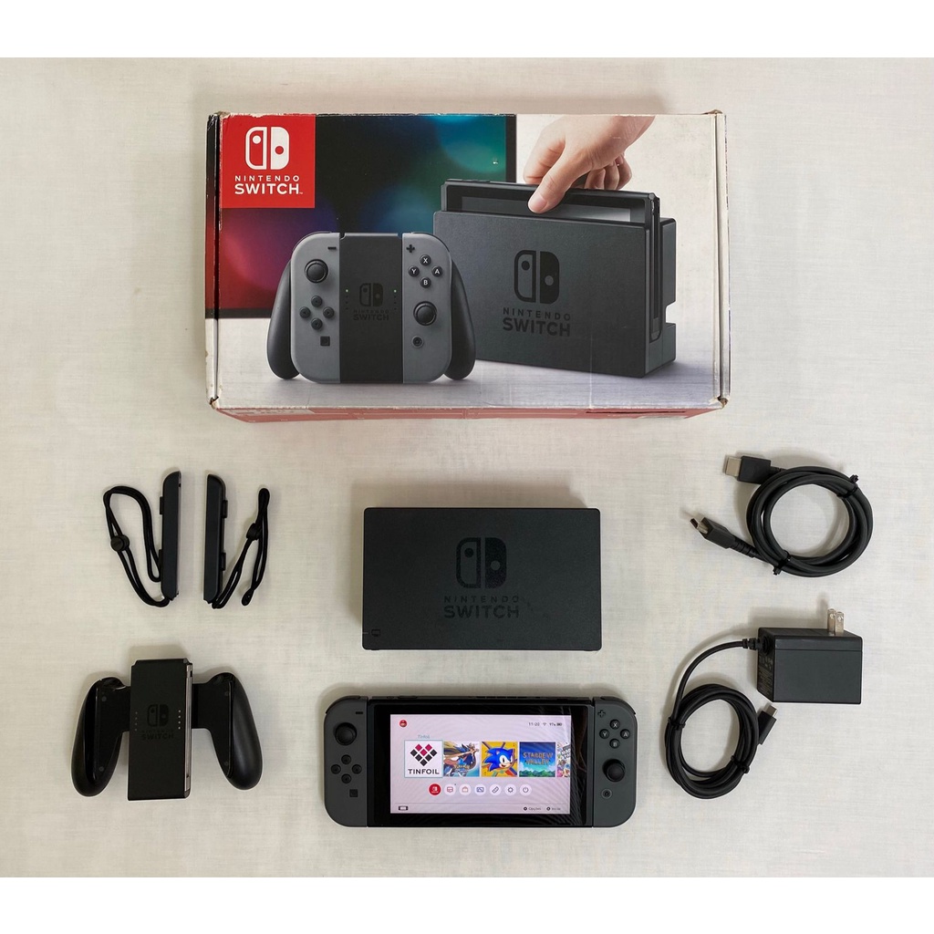 Console Nintendo Switch Cinza 32GB Gray Joy-Con - HBDSKAAA1