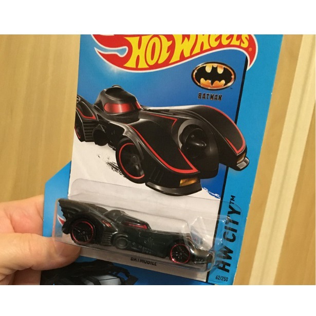 Hot Wheels - Carro Batman - Batmóvel Dkl28 em Promoção na Americanas