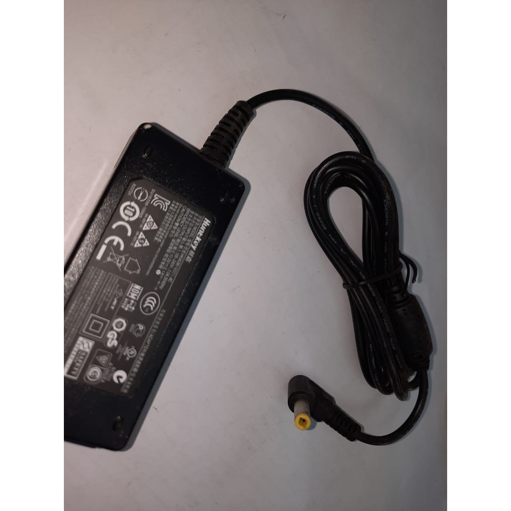 ADAPTADOR/ CARREGADOR PARA NTB MODELO HUNTKEY HKA03619021-8C *19V-2,1A