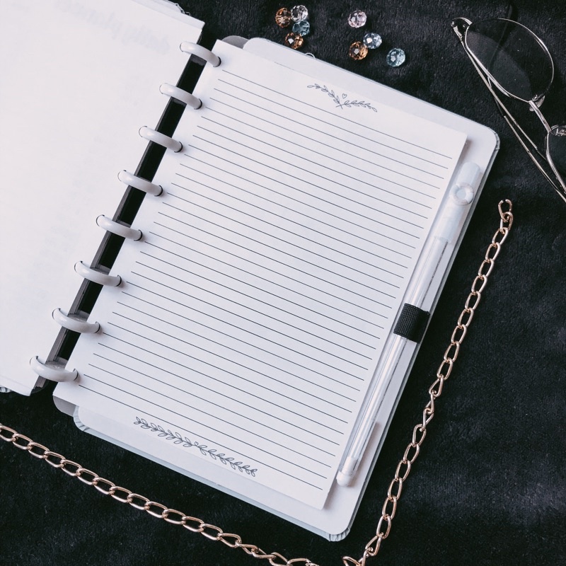 Refil Caderno Inteligente A5 140X200mm Pautado Decorado / Folha de Diário / Pautado Comum / Quadriculado / Quadriculado Linhas Brancas / Pontilhado / Pontilhado Linhas Brancas 50 Folhas Papelaria