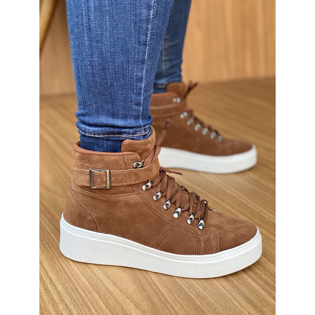 Tênis Botinha Feminino Marrom Solado Alto Fivela Cano Médio