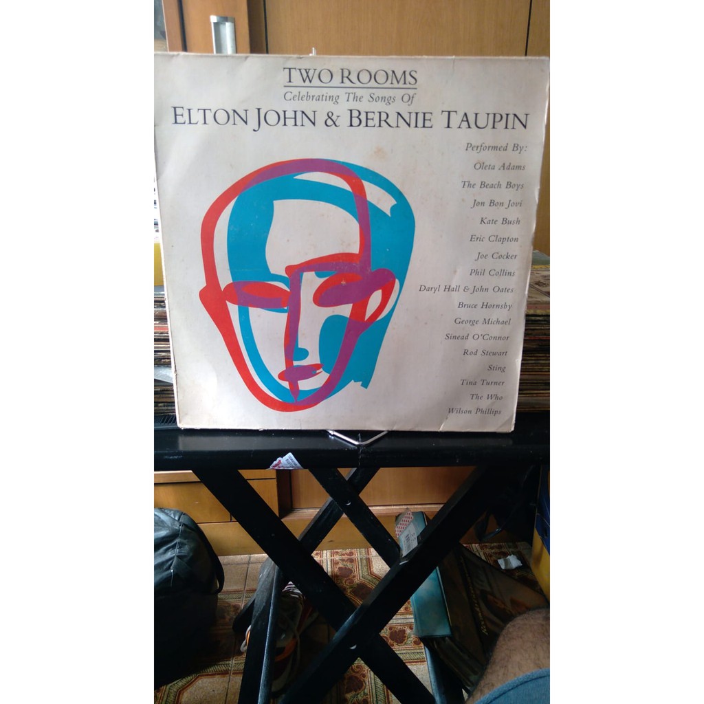LP Duplo Two Rooms Celebrating the Songs of Elton John and Bernie Taupin(1991) Mercury Contém Encartes