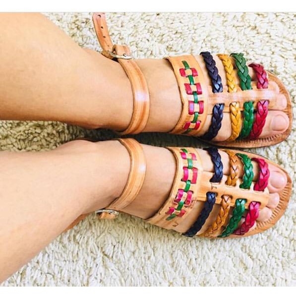 sandalia de couro trançada