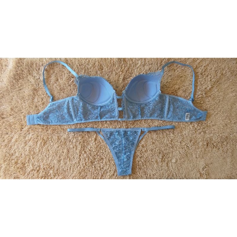 Detalhes do Conjunto lingerie com bojo Dinéria