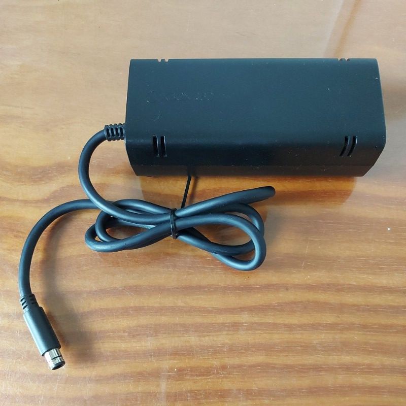 FONTE BIVOLT ALTOMÁTICA ORIGINAL MICROSOFT PARA XBOX 360 SUPER SLIM 1 PINO.