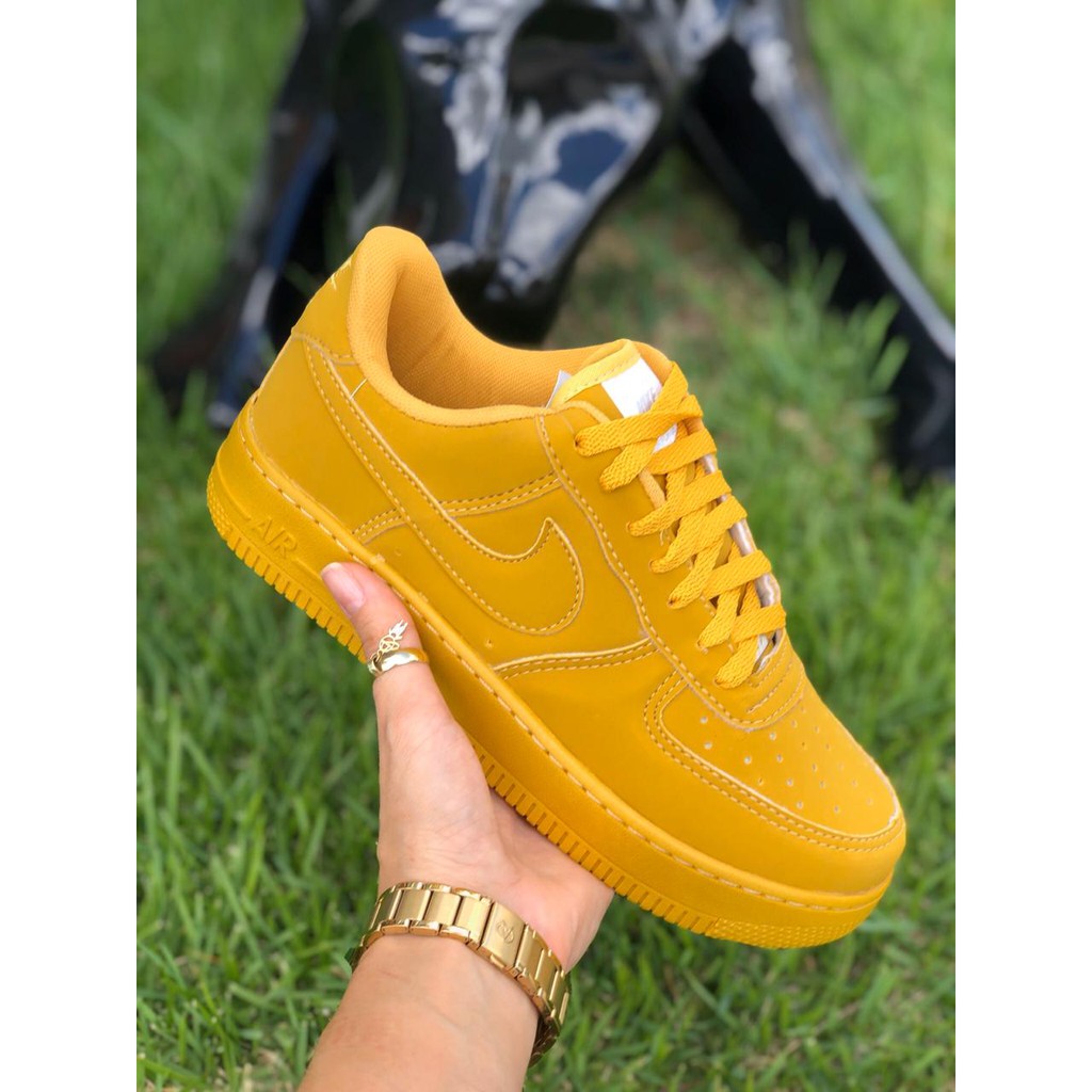 tênis nike feminino amarelo