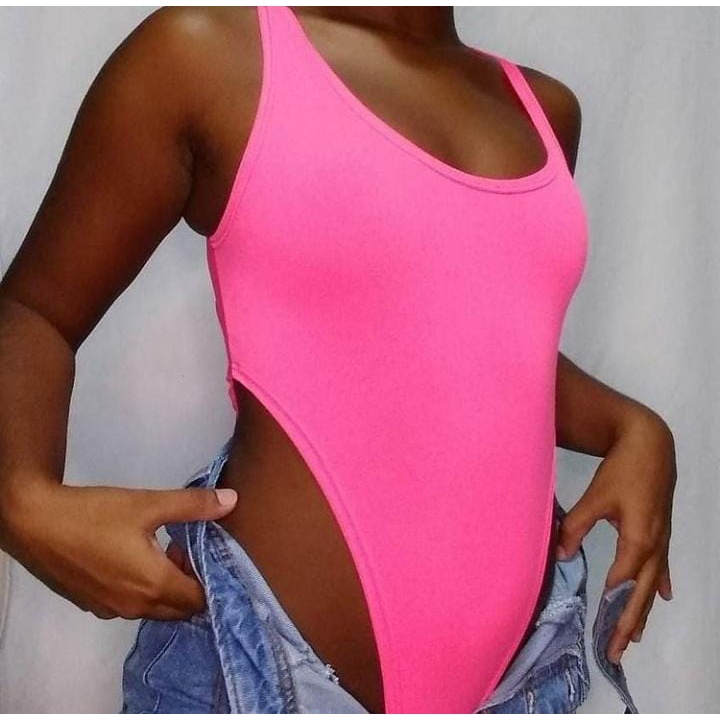 Body Feminino Cavado