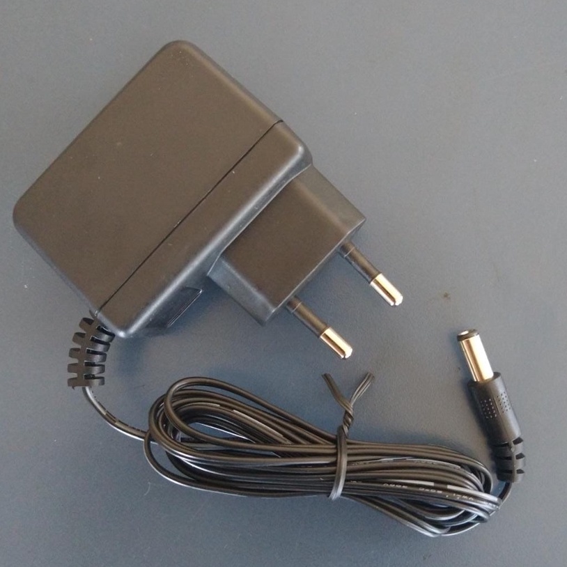 Carregador Para Parafusadeira Black e Decker  CD961 - TIPO 4 Bivolt