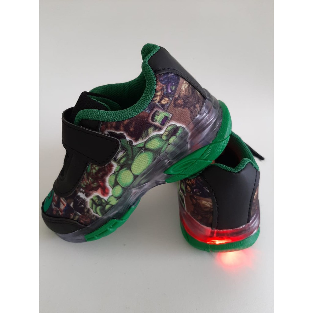 tenis hulk com luz