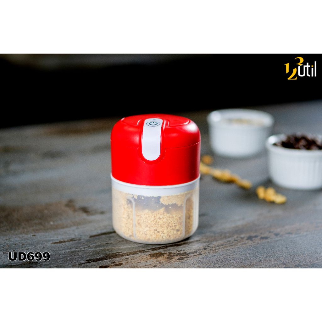 Mini Processador Elétrico de Alimentos Portátil com 3 lâminas de aço inox USB 250 ml Bivolt - 123 Útil