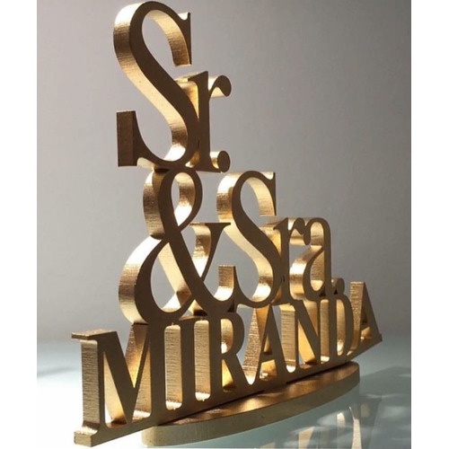 Topo de Bolo "SR&SRA" Personalizado - Um Toque de Luxo para sua União! em Oferta na Shopee