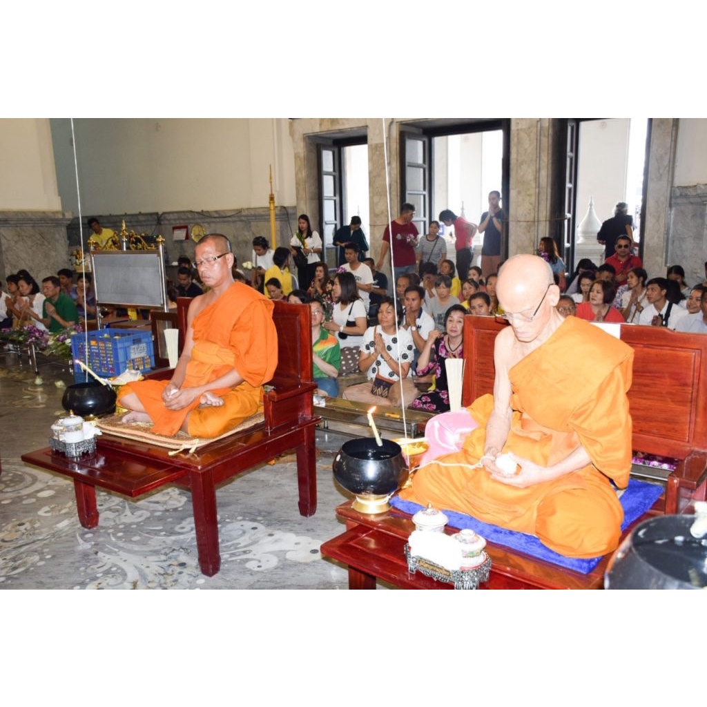 รูปสินค้า หลวงพ่อโสธร ขนาด 5 นิ้ว พร้อมกล่องและของมงคล
