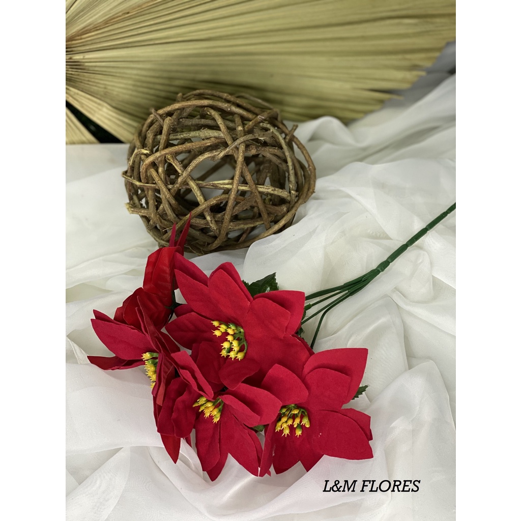 Buquê de Flor Bico de Papagaio, Poinsetia com 5 flores ideal para decoração de Natal e arranjos