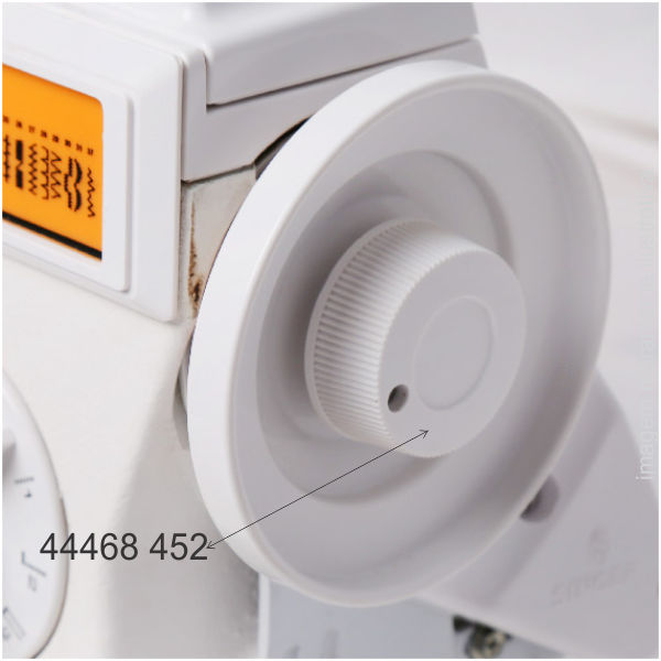 Botão Trava Isolador Volante Singer Doméstica - 44468-458