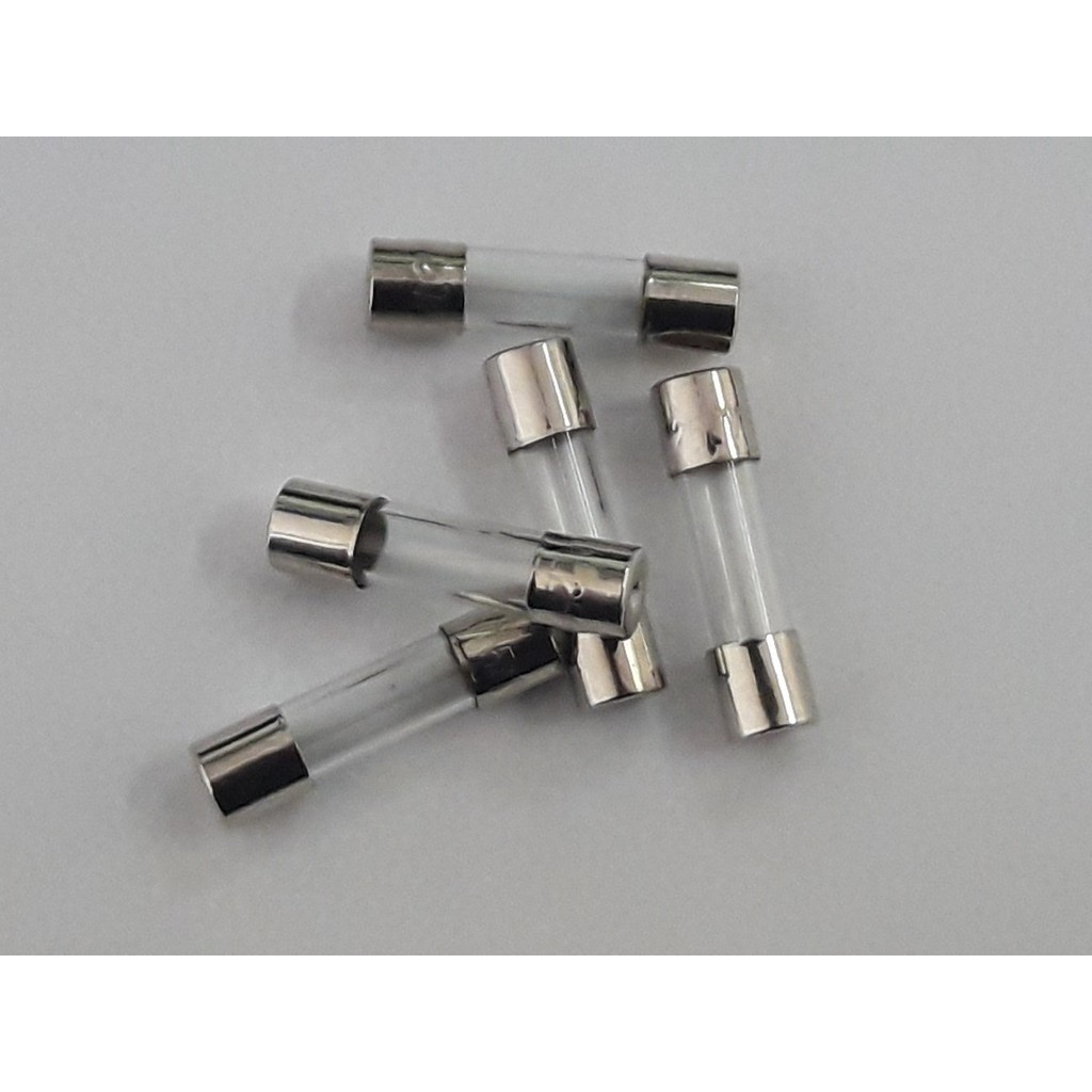 5 UNIDADES D0 FUSIVEL VIDRO PEQUENO CORRENTE 10A DIMENSÃO 5 X 20MM TENSÃO 110V 127V 220V 250V BIVOLT PARA ESTABILIZADOR