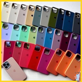 Capa Case Capinha Iphone 14 / Pro / Plus / Max Silicone Aveludada Protetora com Logo
