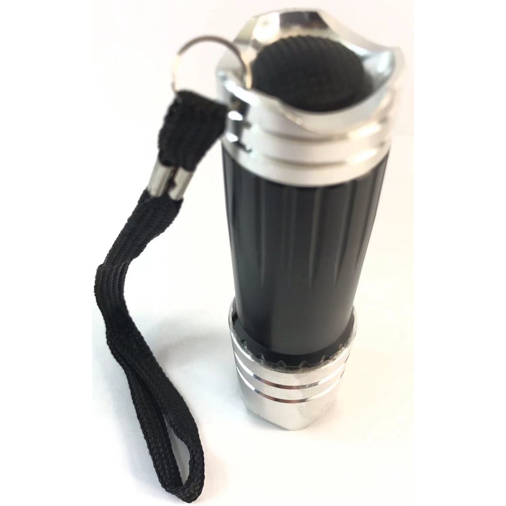 Mini Lanterna Tática Com 12 Led utilidade camping pesca e trilhas à pilha em Oferta na Shopee