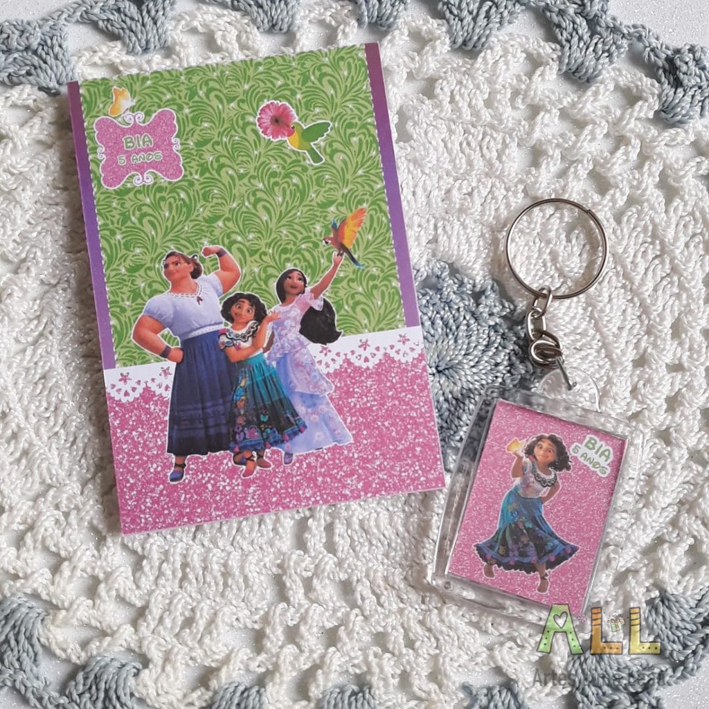 Combo 20 Bloquinhos + 20 Chaveiros Personalizados Encanto _ Kit Lembrancinhas ( Aniversário, Maternidade, Chá de Bebê, Chá de Casa Nova, Casamento, etc.)