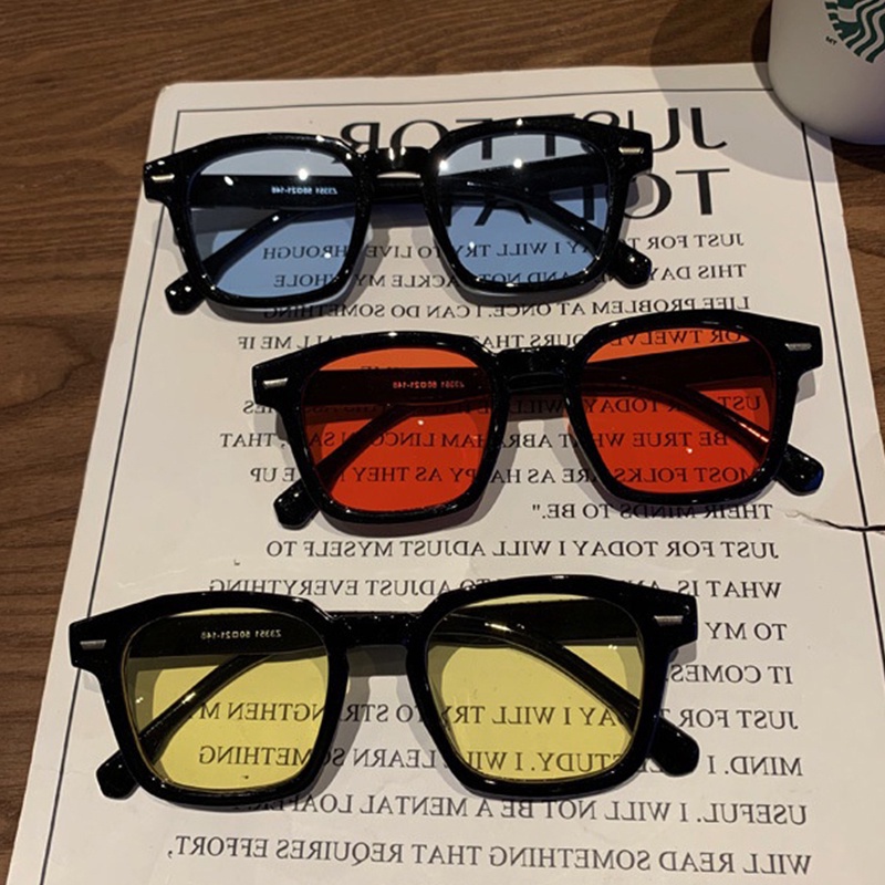 Óculos De Sol Quadrados , Lentes Coloridas , Casal De Moda , Estilo Coreano , Retrô Para Mulheres E Homens . em Oferta na Shopee